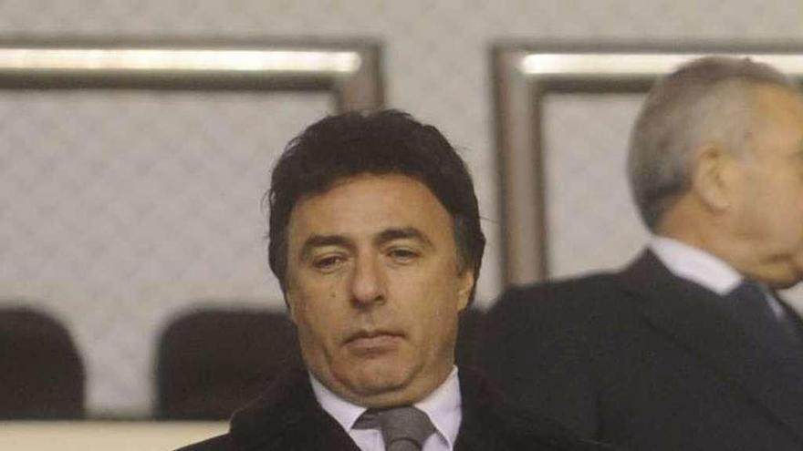 Quique Pina, en el palco del estadio de Riazor en el año 2013.