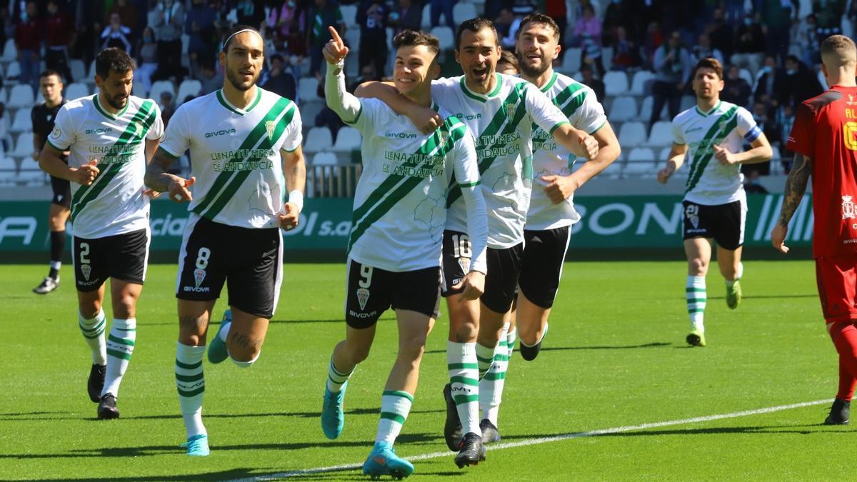 Crónica Córdoba CF - Mensajero | El Córdoba CF Suda, Sufre Y Gana Al ...