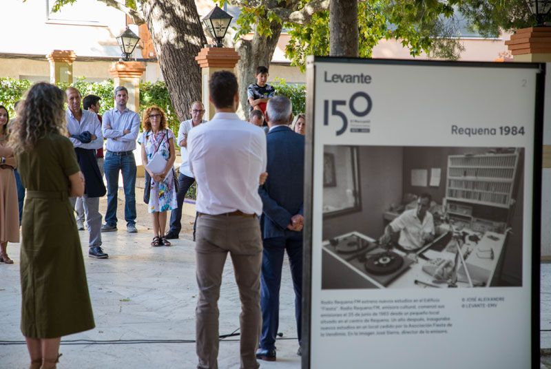 Inauguración de la exposición del 150 aniversario de Levante-EMV en Requena