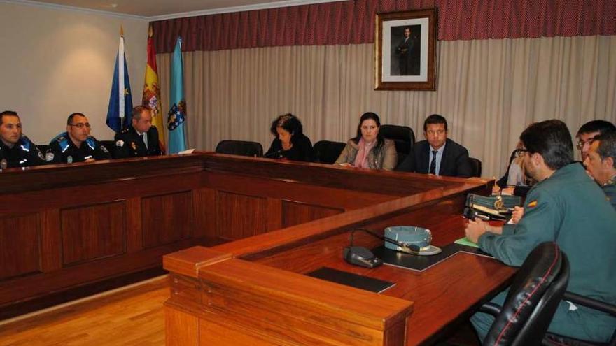 Junta de Seguridad en el Concello de Bergondo, ante la oleada de robos del verano.