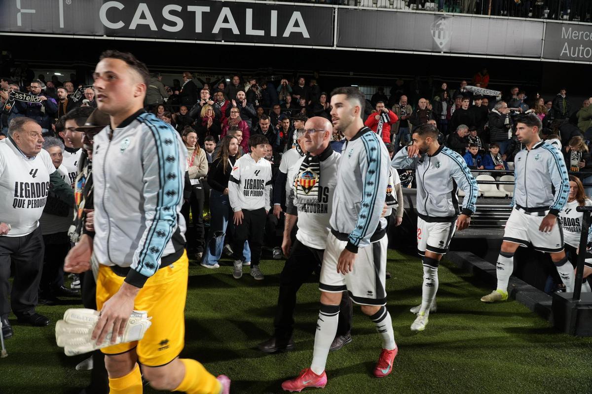 Galería | Las mejores imágenes de la afición y los homenajes del Castellón-Leganés