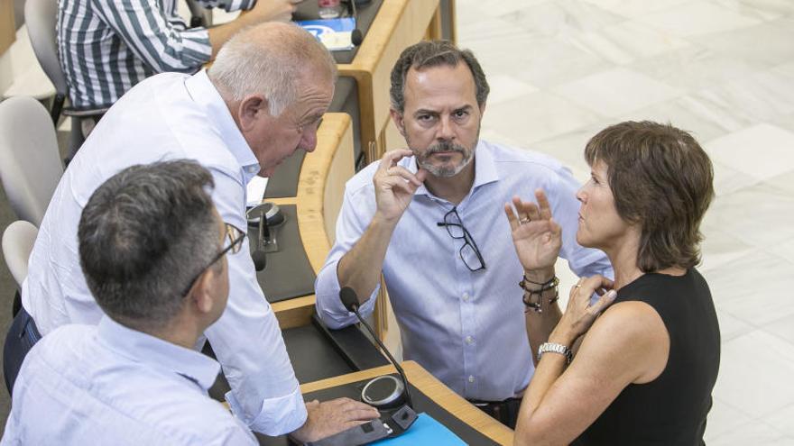 Compromís reta a Ciudadanos a mantener el apoyo a la investidura de Mazón en la Diputación