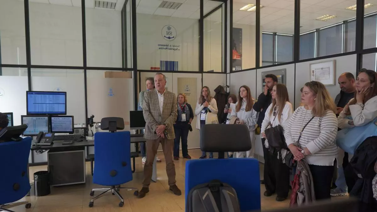 La Semana do Patrimonio Invisible abre las puertas de la Torre de Control Marítimo de A Coruña: "Viene a ser como una segunda Torre de Hércules, pero muy modesta"