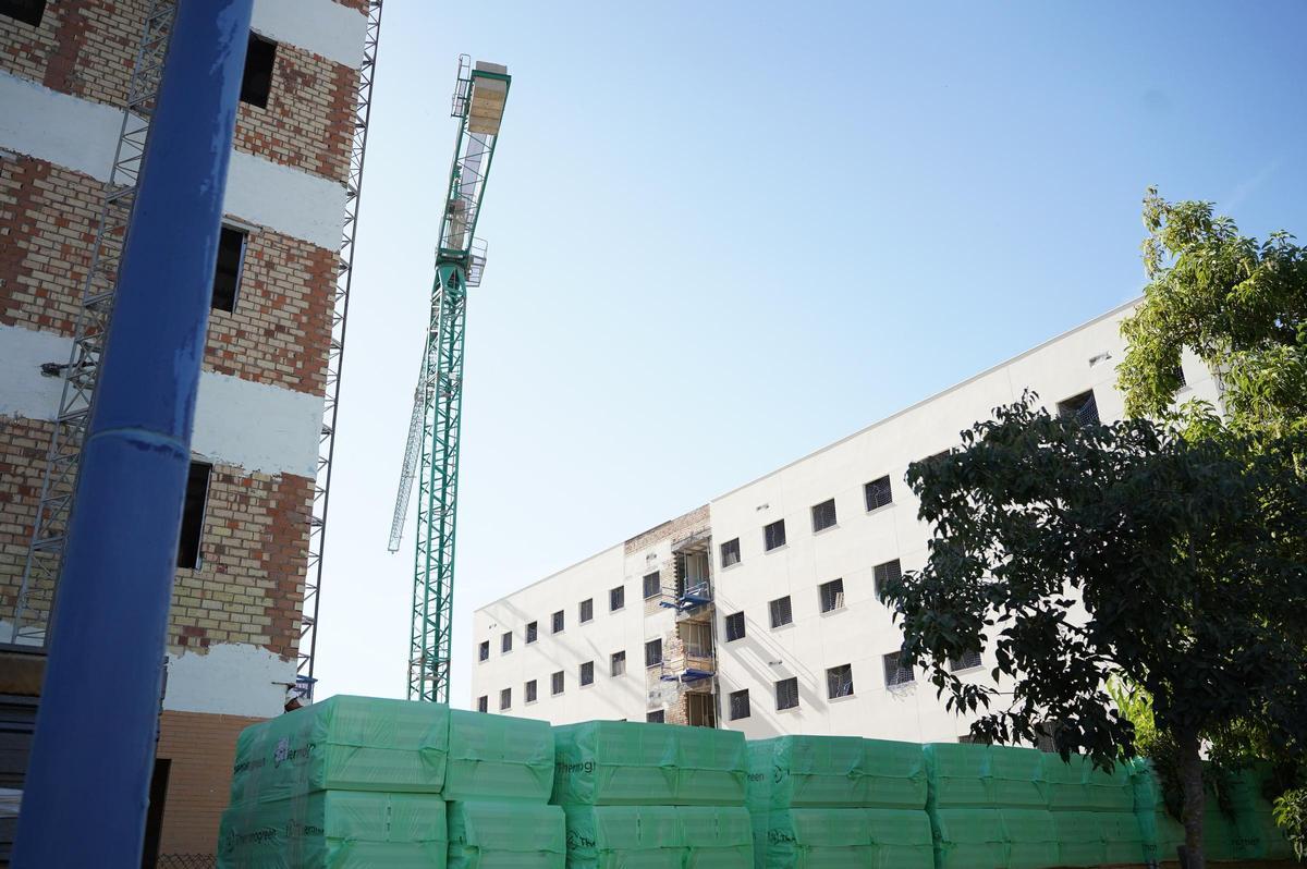 Obras de la futura macrorresidencia de La Cartuja