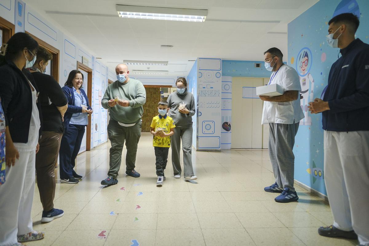 Elías, un niño grancanario de siete años, supera la leucemia Elías, un niño grancanario de siete años, supera la leucemia