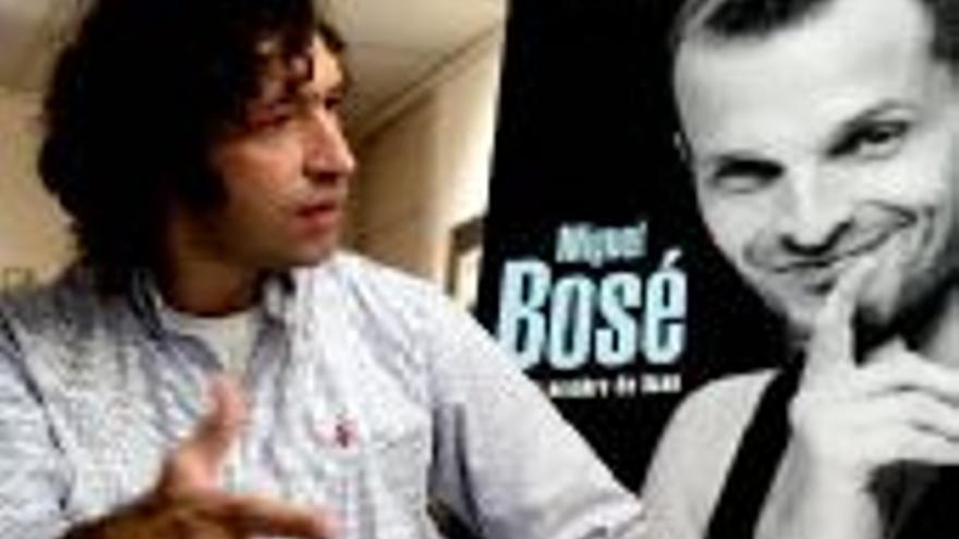 Una biografía de Miguel Bosé lo retrata como un seductor