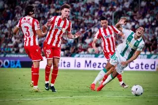 El Córdoba CF se vuelve a ahogar en las áreas en el derbi ante el Almería
