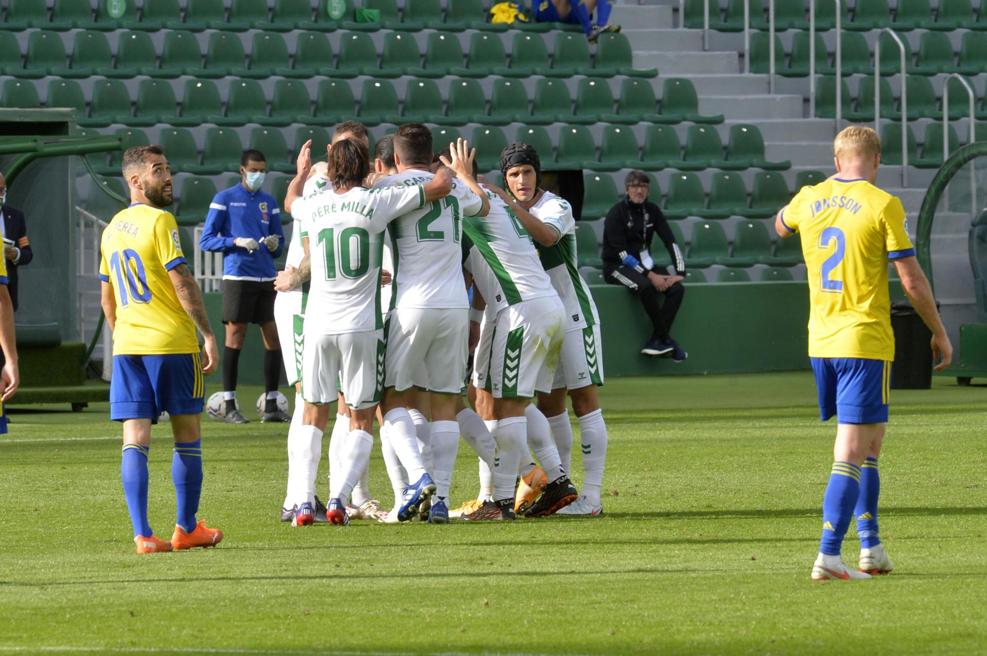 Las mejores imágenes del Elche - Cádiz