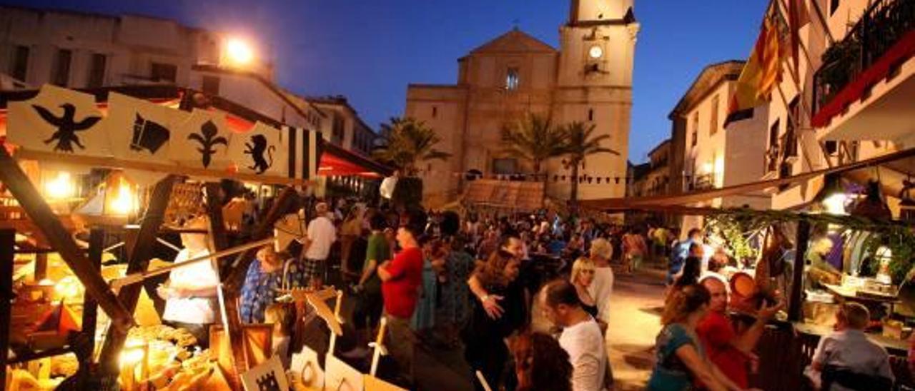 El Mercado Medieval de La Nucía reune cada año a un mayor número de visitantes que no quieren perderse esta gran ambientación.