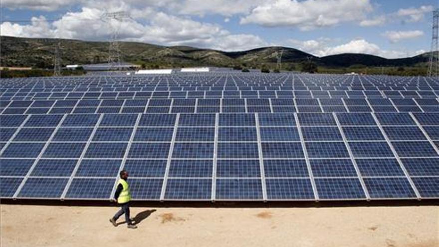 Echa a andar en Talayuela un megaparque fotovoltaico de 300 MW