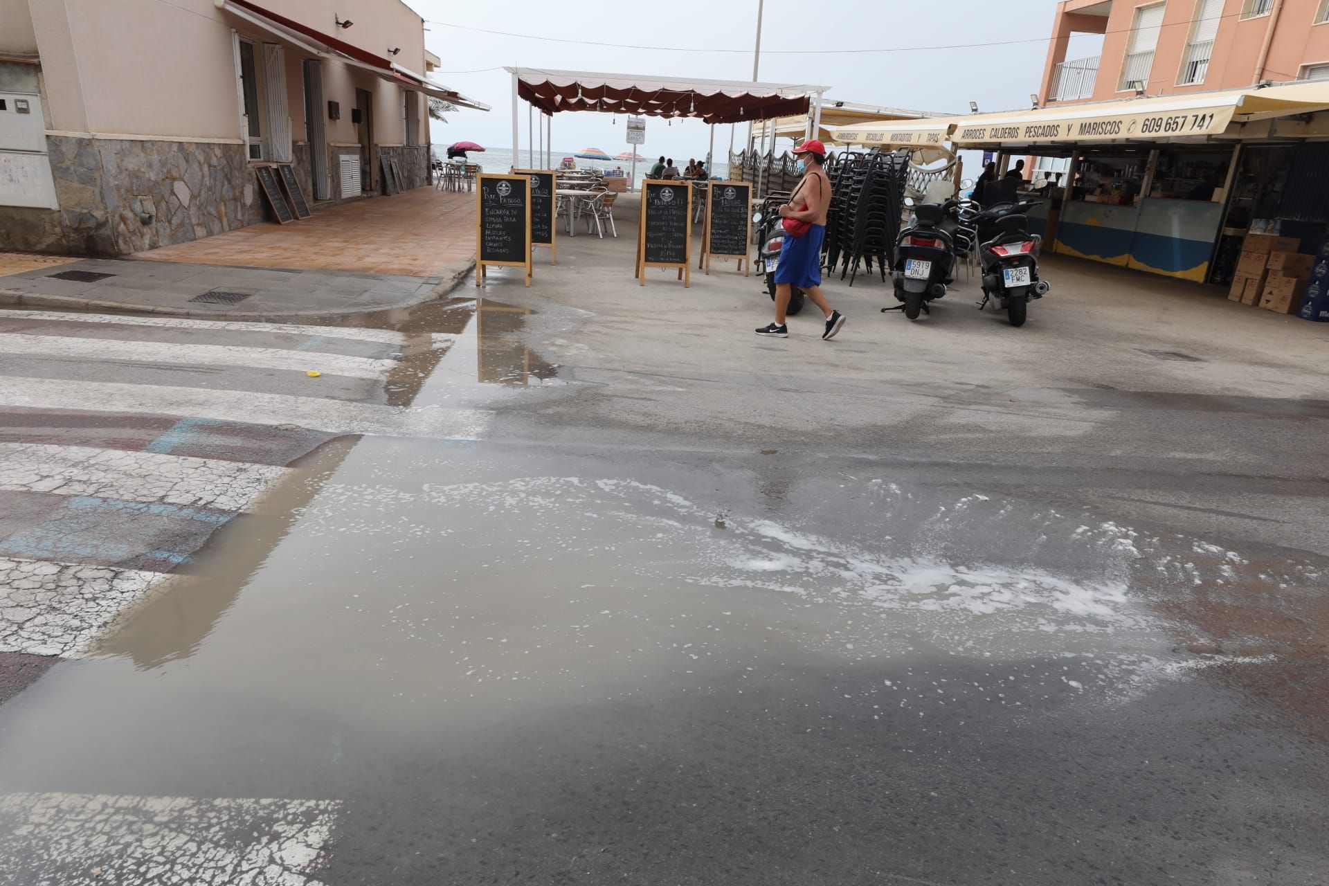 Los efectos del pequeño "tsunami" en Santa Pola