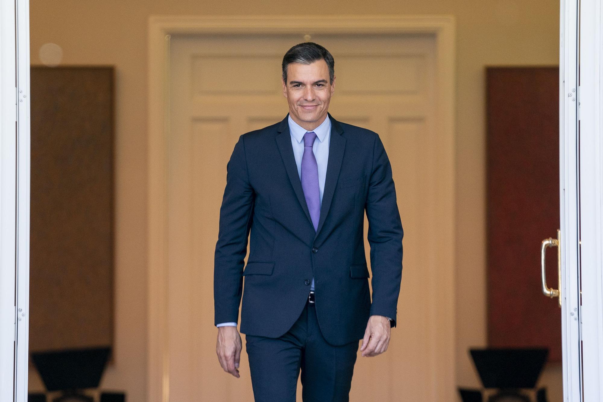 El presidente del Gobierno, Pedro Sánchez, a su llegada para recibir al primer ministro de Canadá, en el Palacio de La Moncloa, a 30 de junio de 2022, en Madrid (España). Este encuentro se enmarca dentro de las audiencias programadas del presidente del Ej