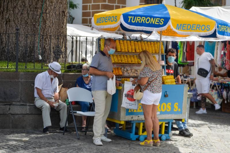 Dia del Pino: peregrinos llegando y visitando a Teror