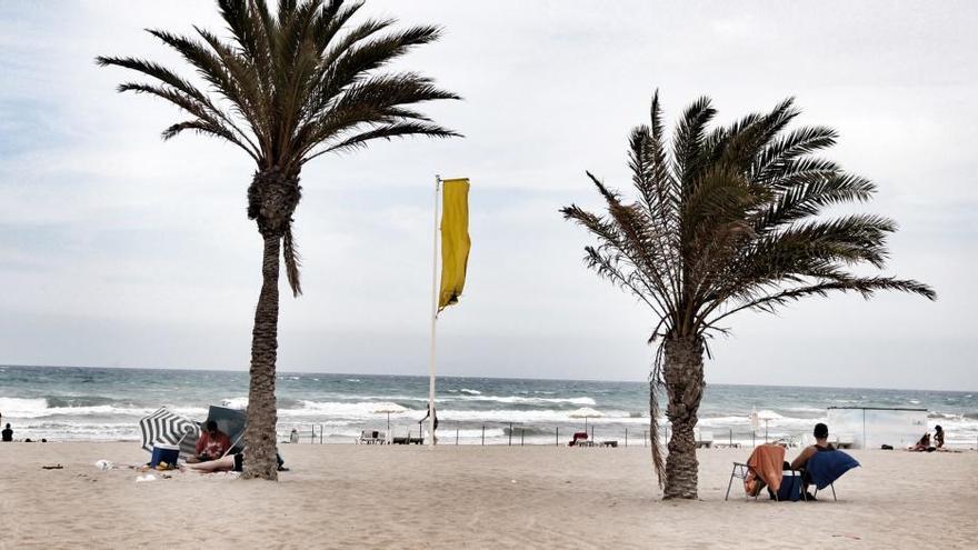 Una gota fría formada en el oeste de España trae tormentas a Alicante