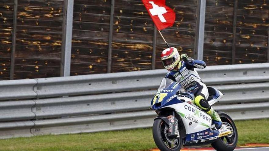 El suizo Aegerter da la sorpresa y gana en Alemania