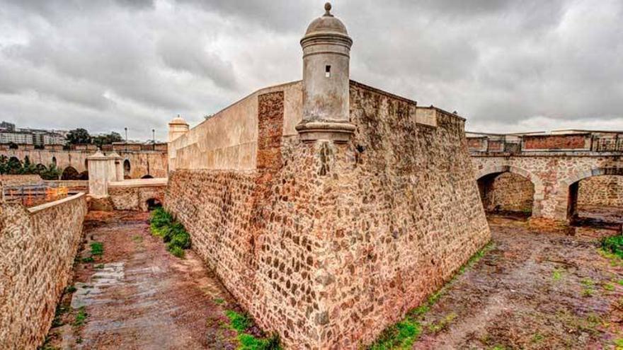 El Hornabeque de Badajoz recupera su aspecto de mediados del XVIII con la obra de la CHG