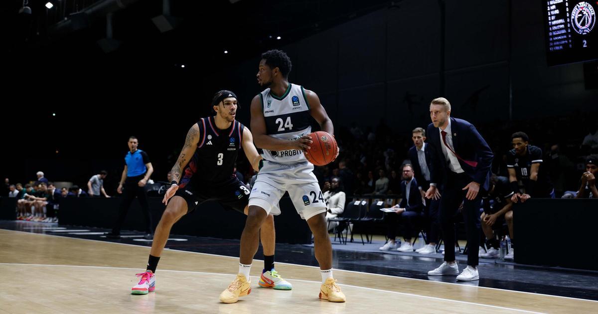 La Penya se juega el pase a las semifinales a una sola carta en su visita a París