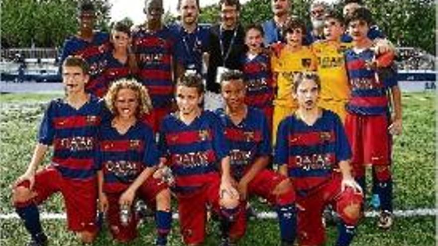 La controvertida foto de Raúl amb l&#039;aleví del Barça