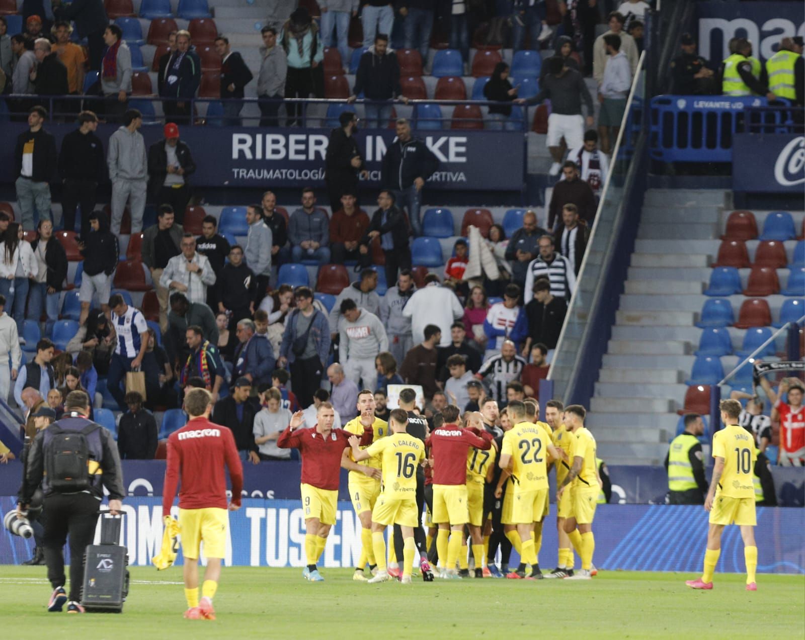 La victoria del FC Cartagena en la casa del Levante, en imágenes