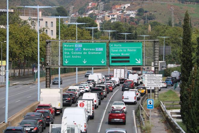 Tráfico y transporte público en Barcelona y Catalunya, en directo: Rodalies, carreteras y alerta por lluvias