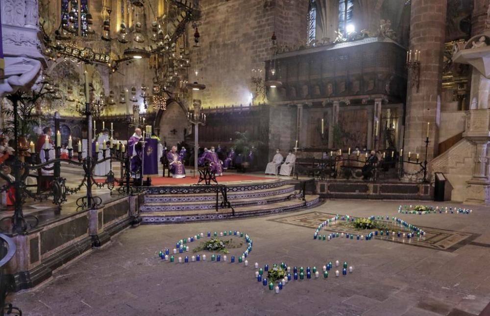 Funeral por las víctimas del coronavirus en la Seu de Mallorca