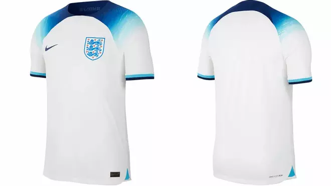 Inglaterra (local): Los Three Lions mantienen su blanco clásico incorporando detalles en azul en las mangas