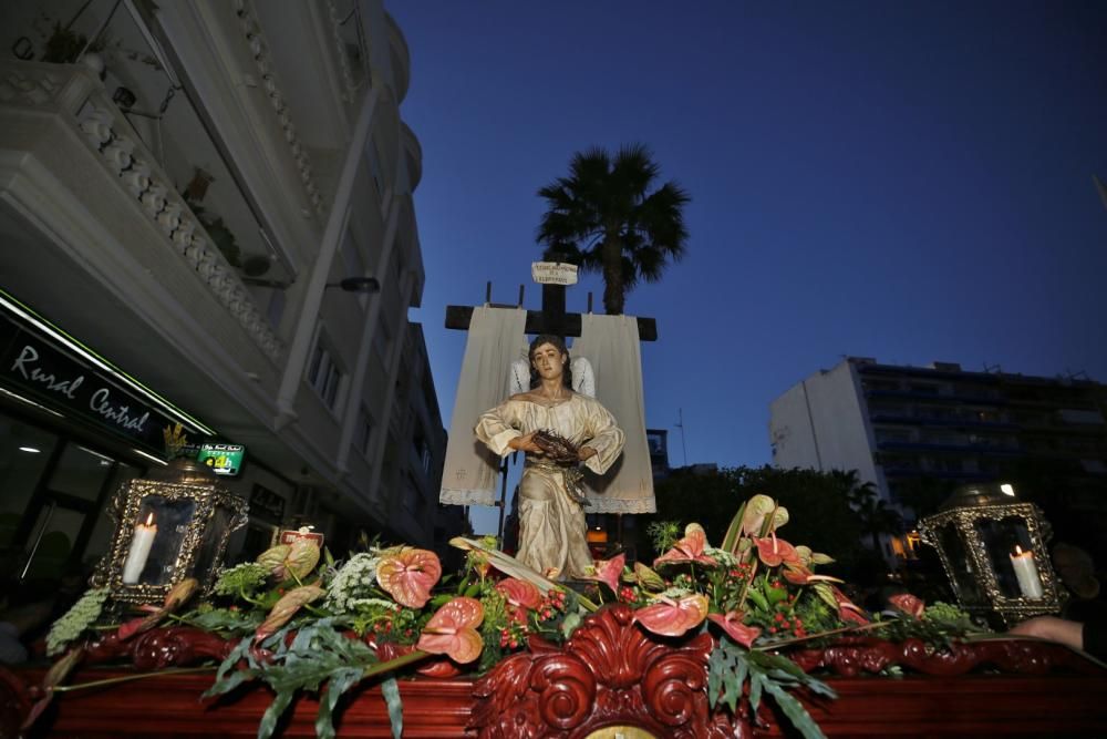 Domingo de Ramos: Procesión de Las Mantillas en Torrevieja con Nuestra Señora de La Esperanza y de La Paz