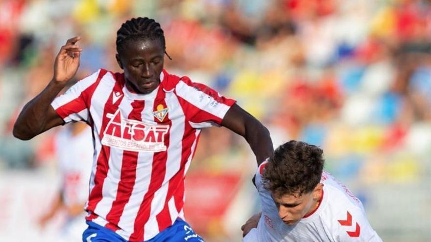 Remontada y victoria a lo grande del Don Benito en su regreso a Segunda Federación