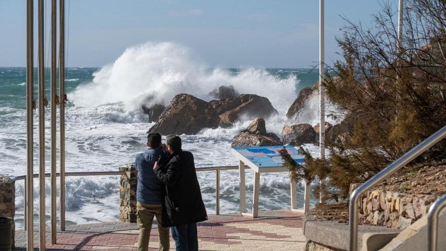 Alerta naranja por viento y temperaturas primaverales este miércoles en la Región
