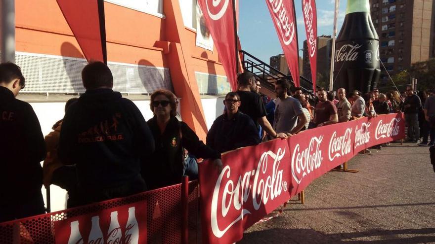 Colas en La Fonteta horas antes de la final de la Eurocup