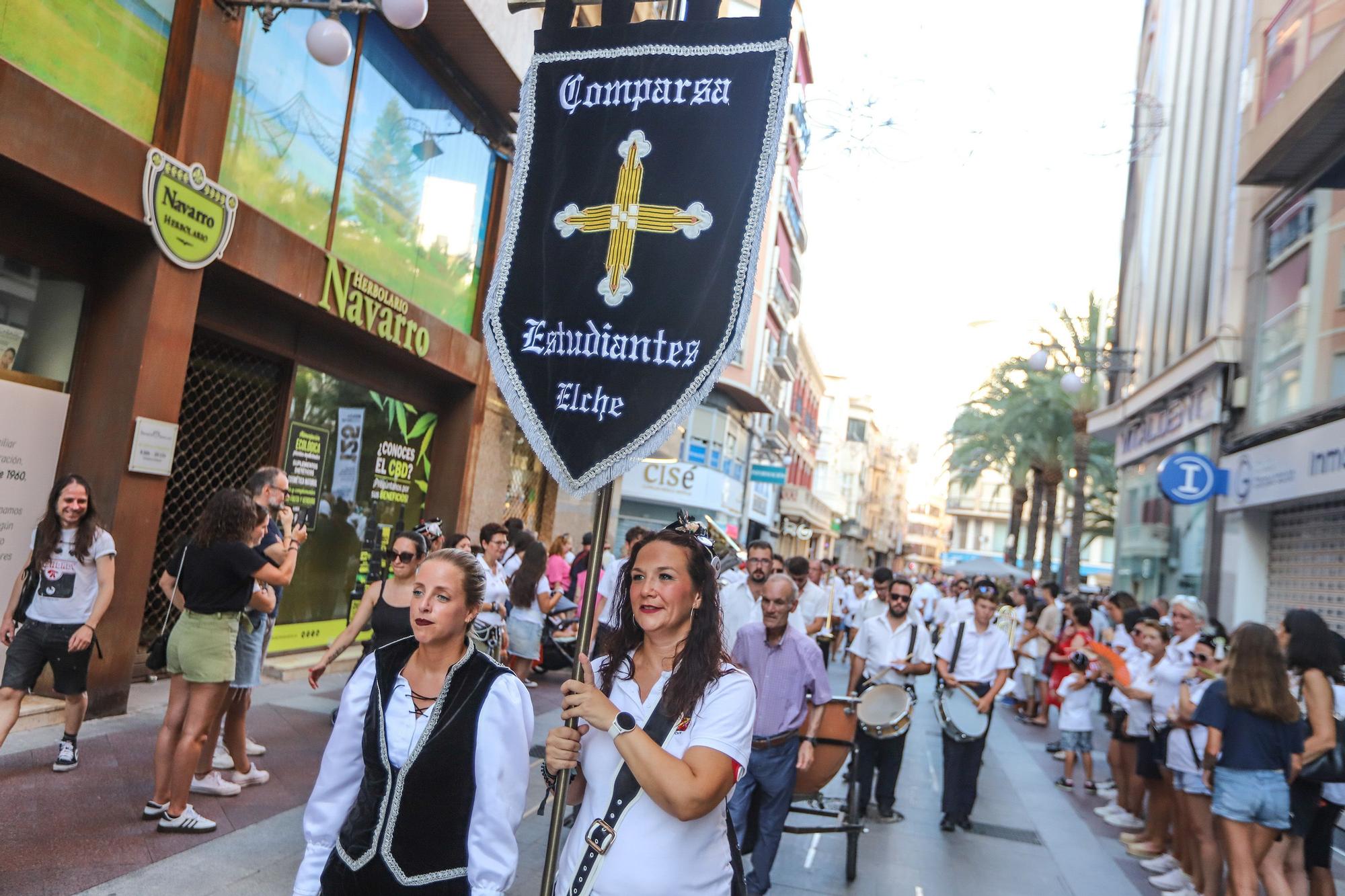 Los Moros y Cristianos de Elche recuperan su Entraeta