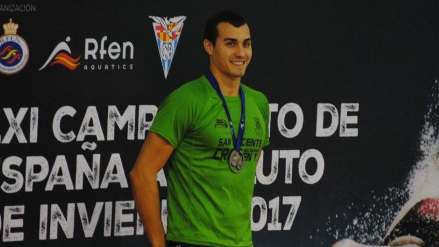 El alicantino Carlos Rivera, subcampeón de España en 200 espalda