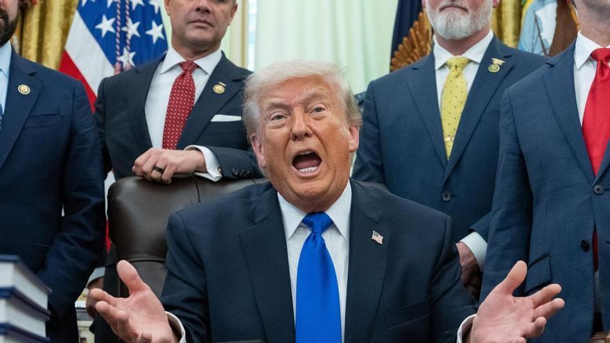 Cae en picado la popularidad de Trump a seis meses de las elecciones de medio mandato