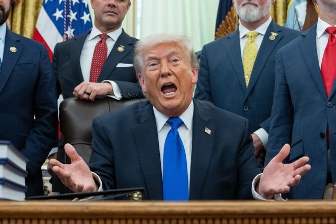 Cae en picado la popularidad de Trump a seis meses de las elecciones de medio mandato