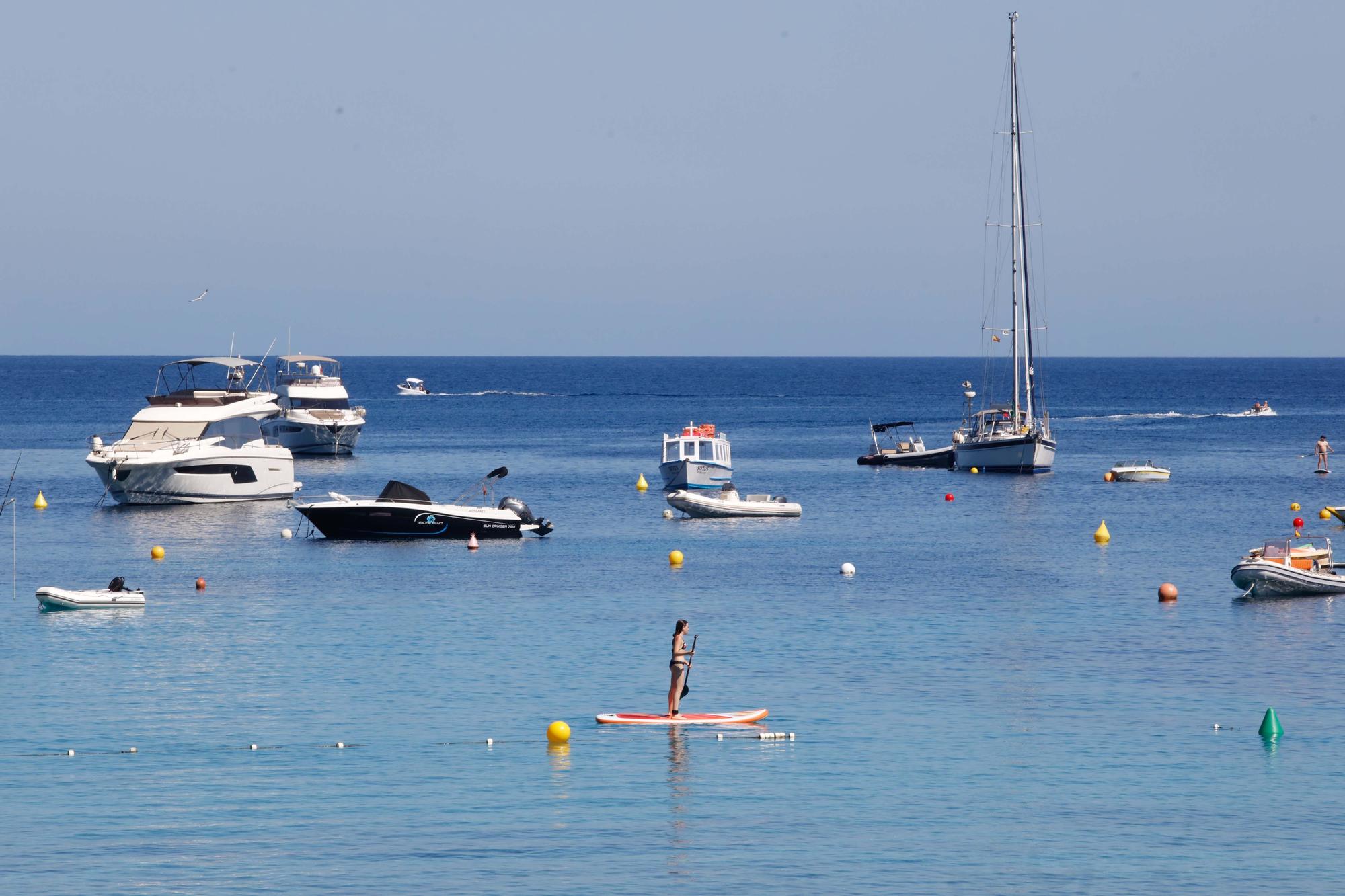 Turismo en Ibiza: Portinatx, destino para adultos