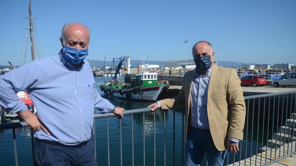 Gonzalo Durán junto al edil de Vilanova Javier Tourís