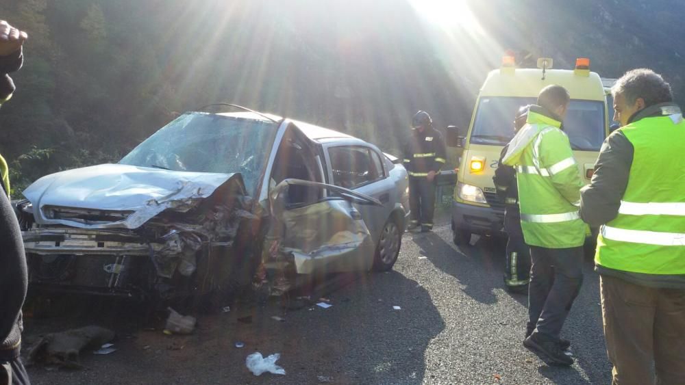 Fallece una mujer en un accidente de tráfico en Salas