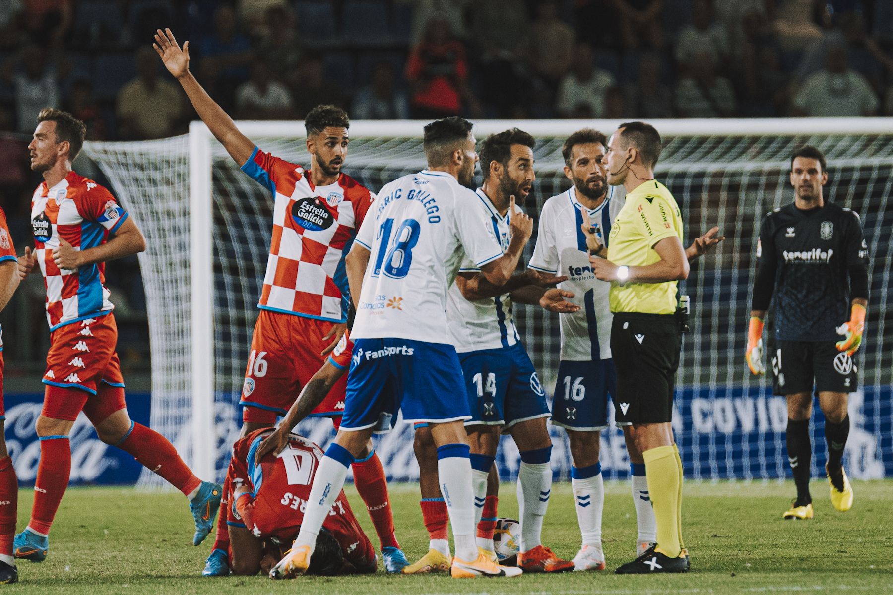 Partido entre el CD Tenerife y el Lugo