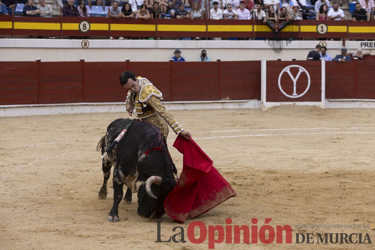 Tarde histórica en Abarán con la alternativa de José María Trigueros y el indulto de Tomás Rufo, junto a Castella salieron a hombros