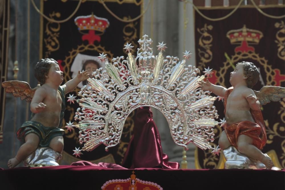 Coronación de la Virgen de la Soledad en la plaza Belluga