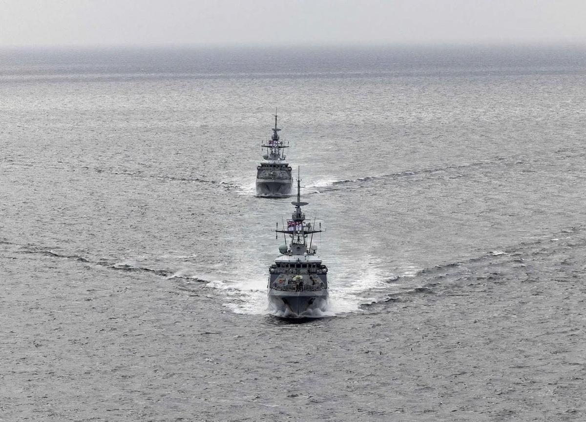 Las patrulleras de altura «HMS Forth» y «HMS Medway»