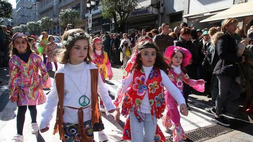 Alumnas de Máisquedanza, durante el desfile dominical. // Bernabé