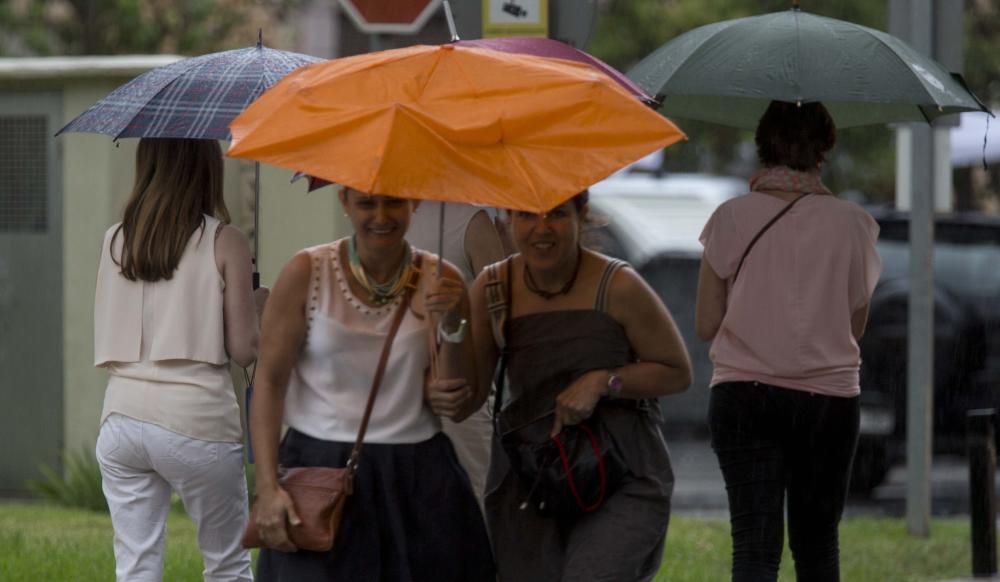 Llueve en la ciudad de Valencia