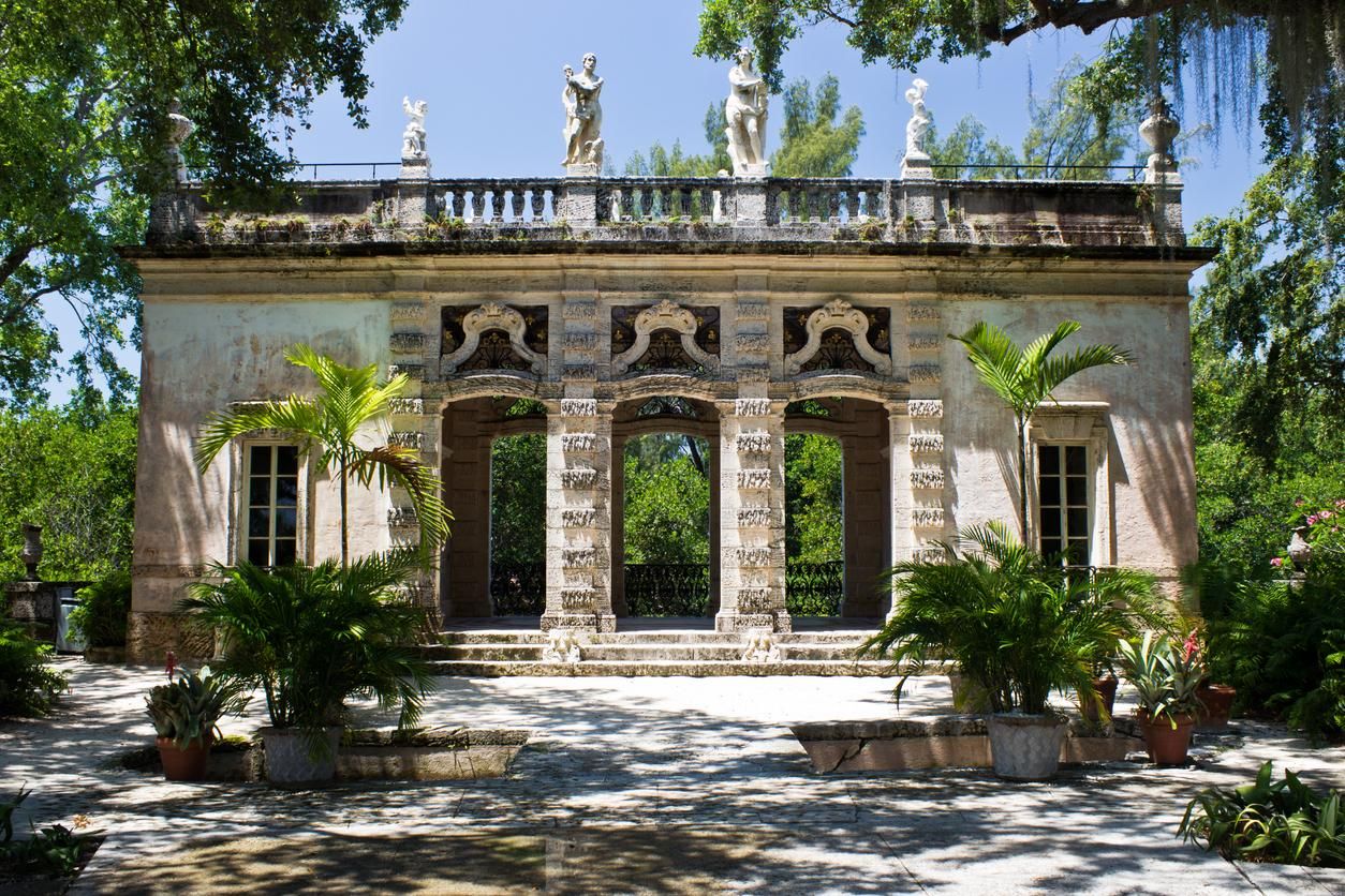 Museo y Jardín Vizcaya, Barrio de Coconut Grove en Florida