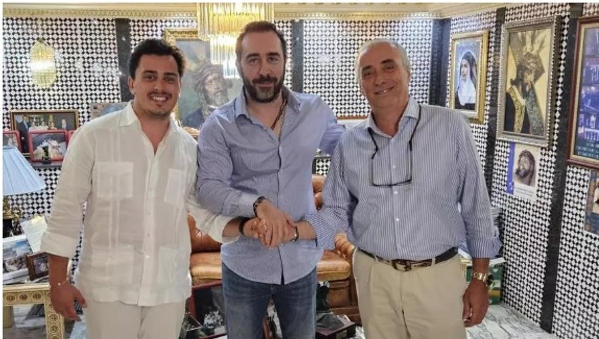 Los Páez, junto a Víctor de Aldama