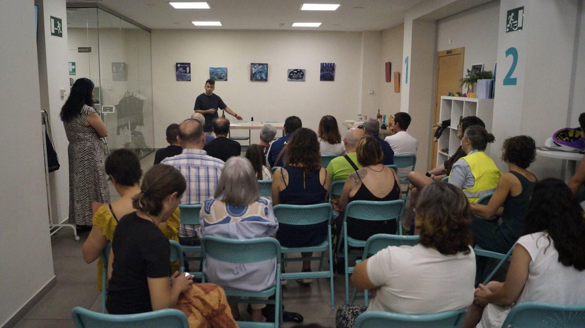 Las mejores imágenes del Taller de Fïsica y Ciencia impartido por Tomás Gestoso