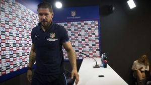 Simeone, a l’acabar la roda de premsa al Cerro del Espino.