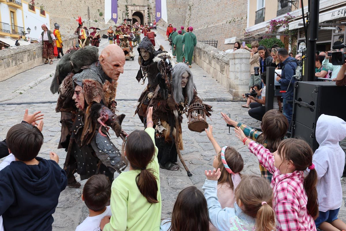 Todas las imágenes de la inauguración de la feria Eivissa Medieval