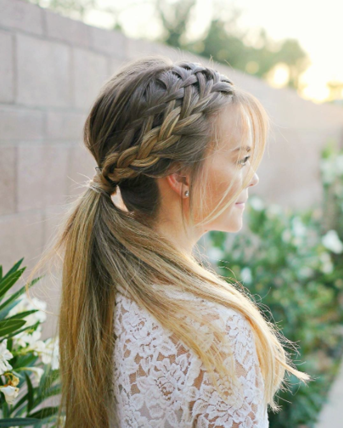 Doble trenza más coleta