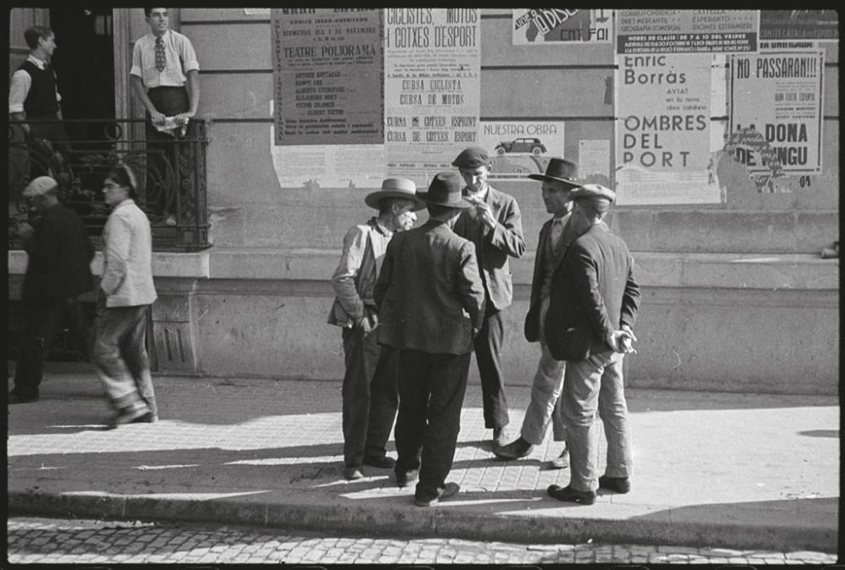 Imágenes de 'La Caja Roja', selección de fotos de la Guerra Civil de Antoni Campañà